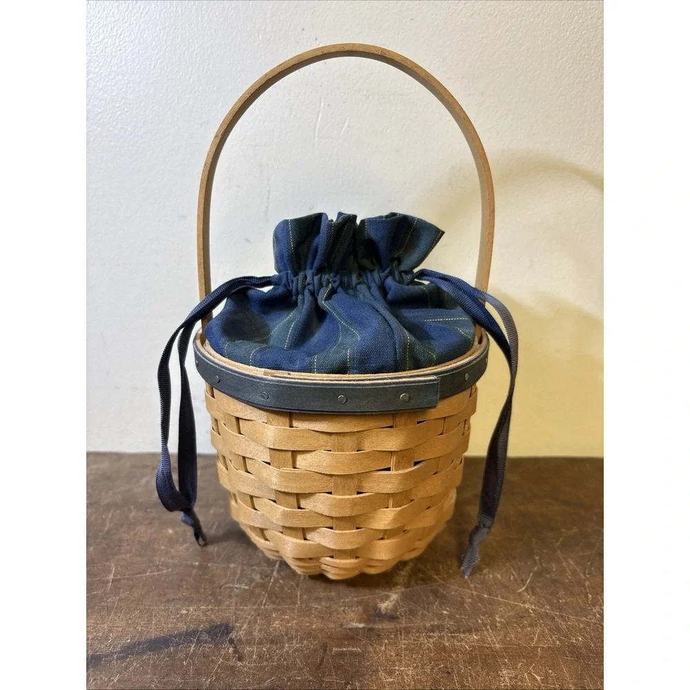 Longaberger Collectors Club Renewal Basket – 2004 (Navy & Green)